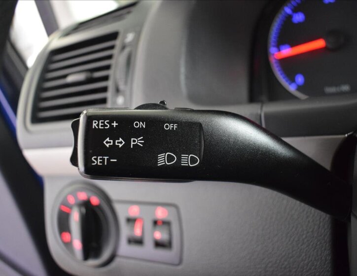 Volkswagen Touran MPV 2,0 l 103 kw