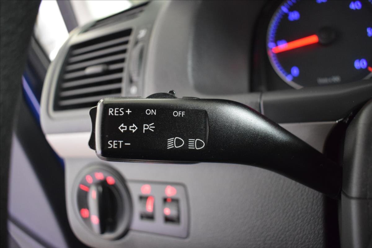 Volkswagen Touran MPV 2,0 l 103 kw