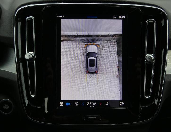 Volvo XC40 16