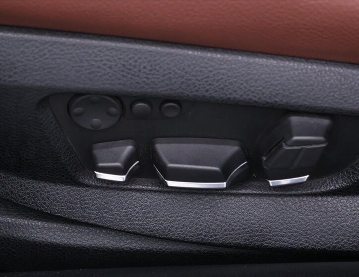 BMW Řada 5 Kombi 3,0 l 190 kw