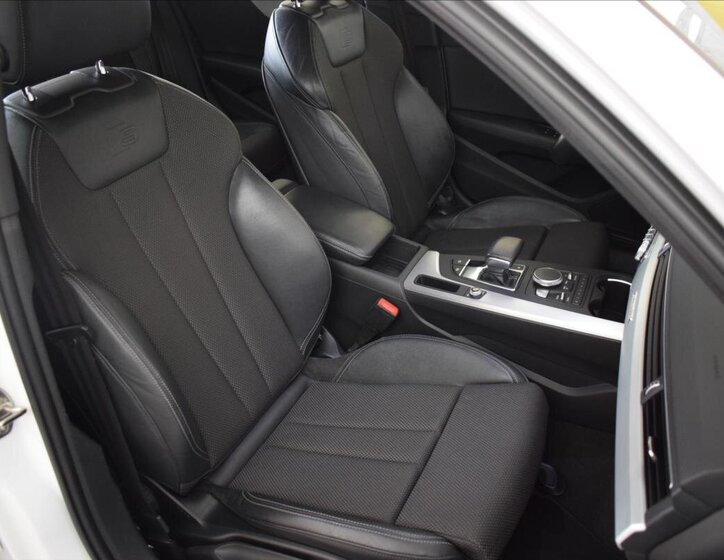 Audi A4 Sedan / Limuzína 2,0 l 140 kw