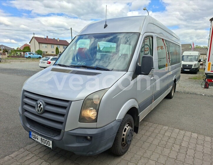 Volkswagen Crafter 1