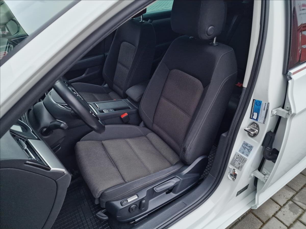 Volkswagen Passat Kombi 1,4 l 110 kw