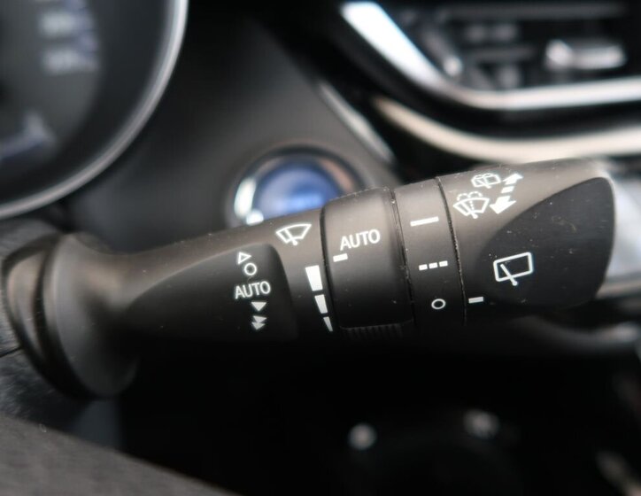 Toyota C-HR Hatchback 1,8 l 72 kw