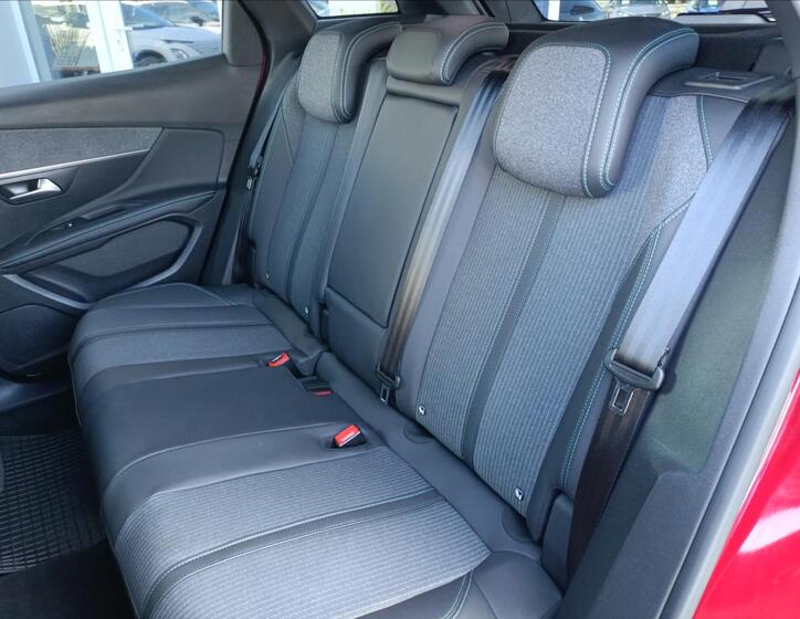 Peugeot 3008 5