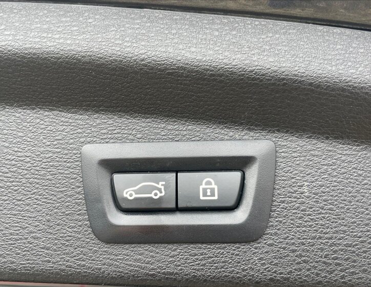 BMW X2 SUV / Terénní 2,0 l 140 kw