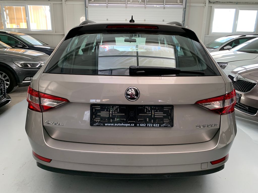 Škoda Superb