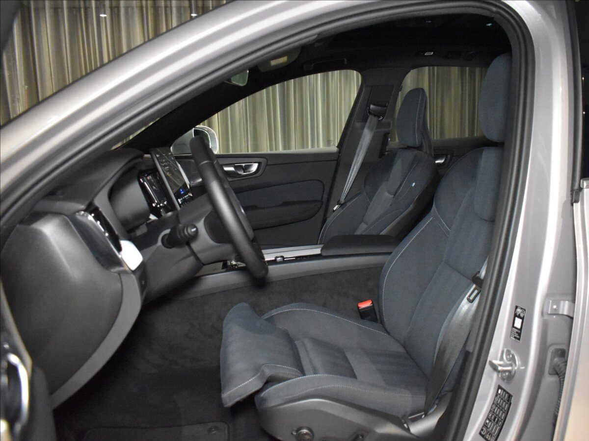 Volvo XC60 SUV / Terénní 2,0 l 184 kw