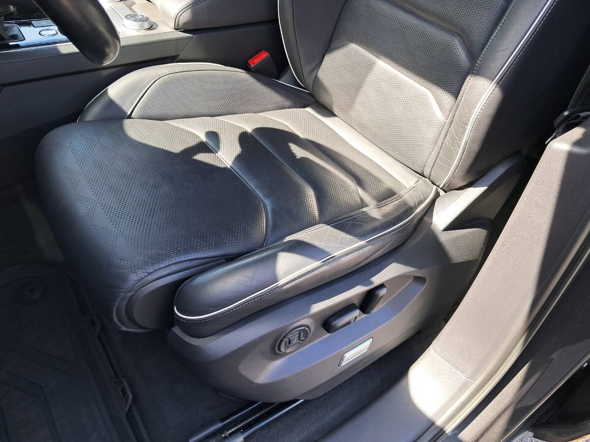 Volkswagen Touareg SUV / Terénní 3,0 l 210 kw