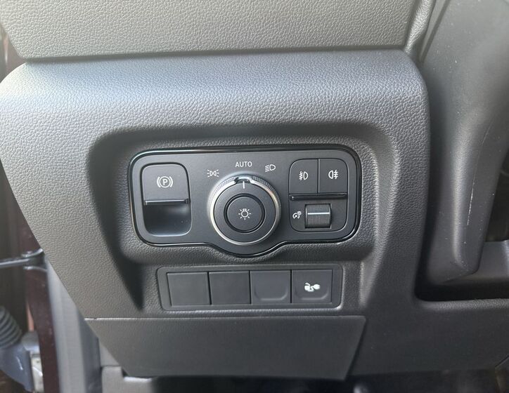 Mercedes-Benz Ostatní 21