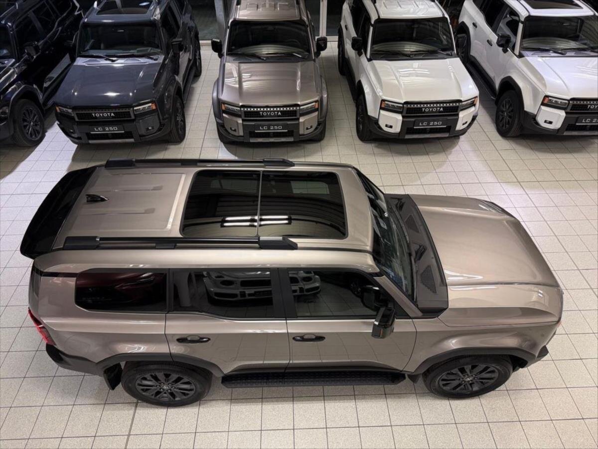 Toyota Land Cruiser SUV 2,8 l 150 kw