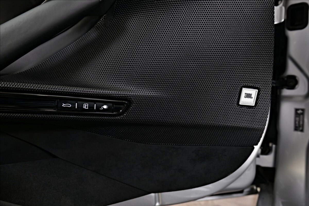 Ferrari SF90 Kabriolet 4,0 l 735 kw