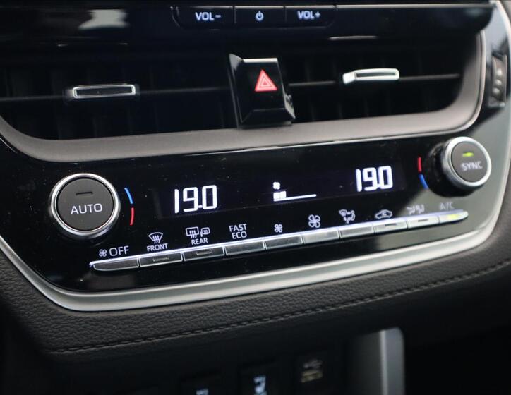 Toyota Corolla Cross 20