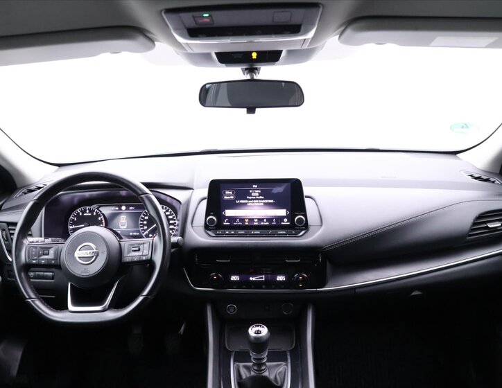 Nissan Qashqai SUV / Terénní 1,3 l 103 kw