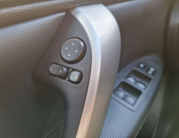 Mitsubishi Ostatní 21