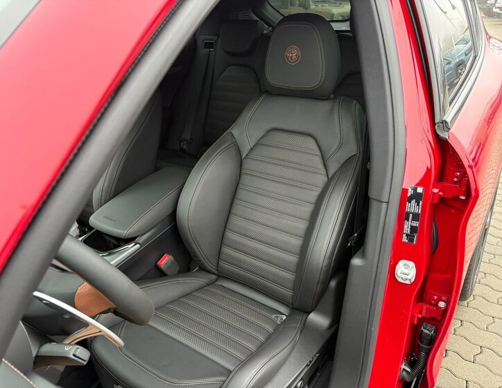 Alfa Romeo Stelvio 11