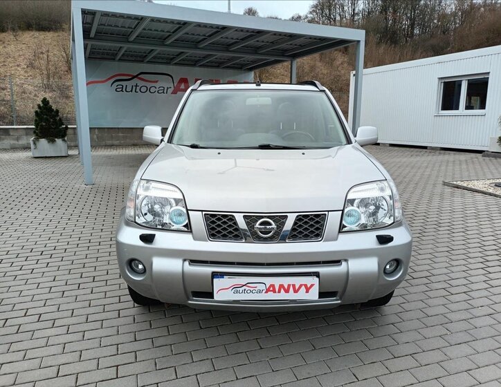 Nissan X-Trail SUV / Terénní 2,5 l 121 kw