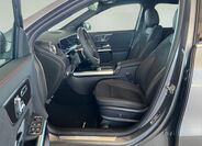 Mercedes-Benz GLA 11