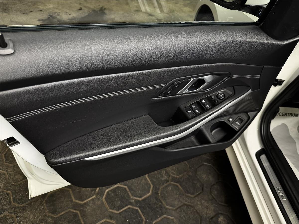 BMW Řada 3 Kombi 2,0 l 215 kw