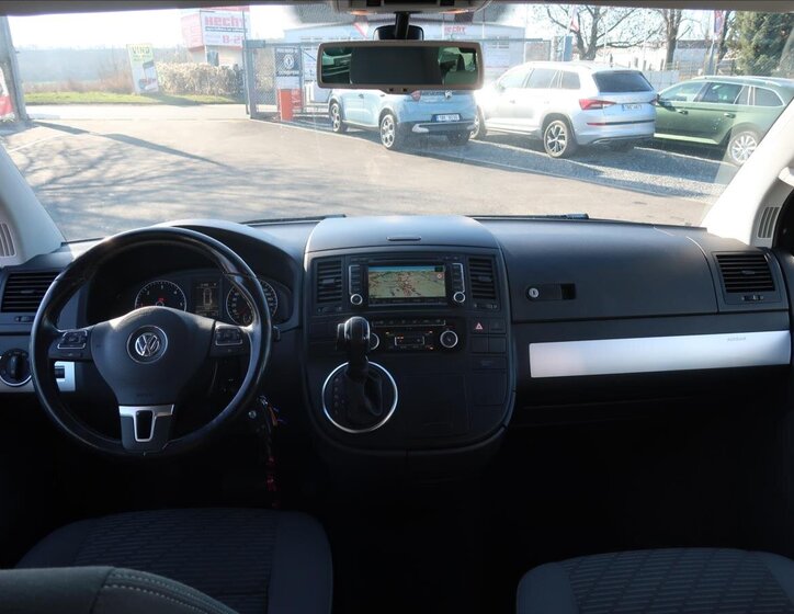 Volkswagen Multivan MPV 2,0 l 103 kw