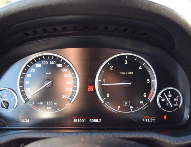 BMW X4 Sedan 2,0 l 140 kw