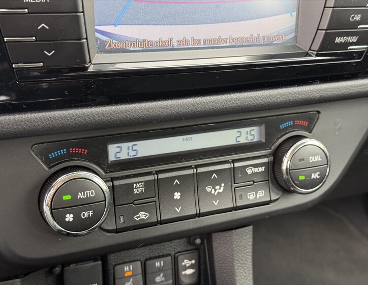 Toyota Corolla Sedan / Limuzína 1,6 l 97 kw