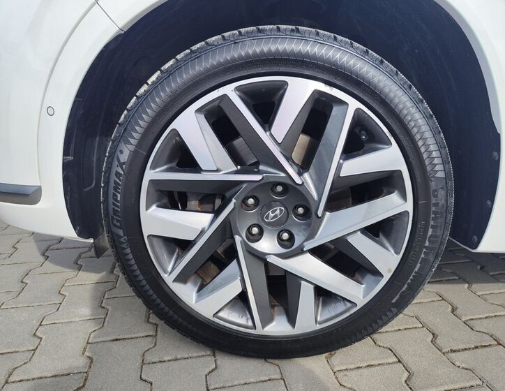 Hyundai Santa Fe SUV / Terénní 2,2 l 142 kw