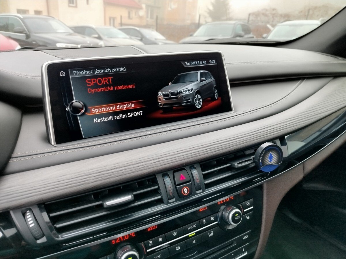 BMW X5 SUV 3,0 l 280 kw