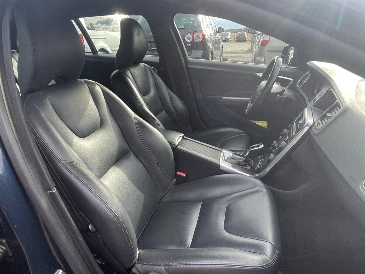 Volvo V60 Kombi 2,4 l 158 kw