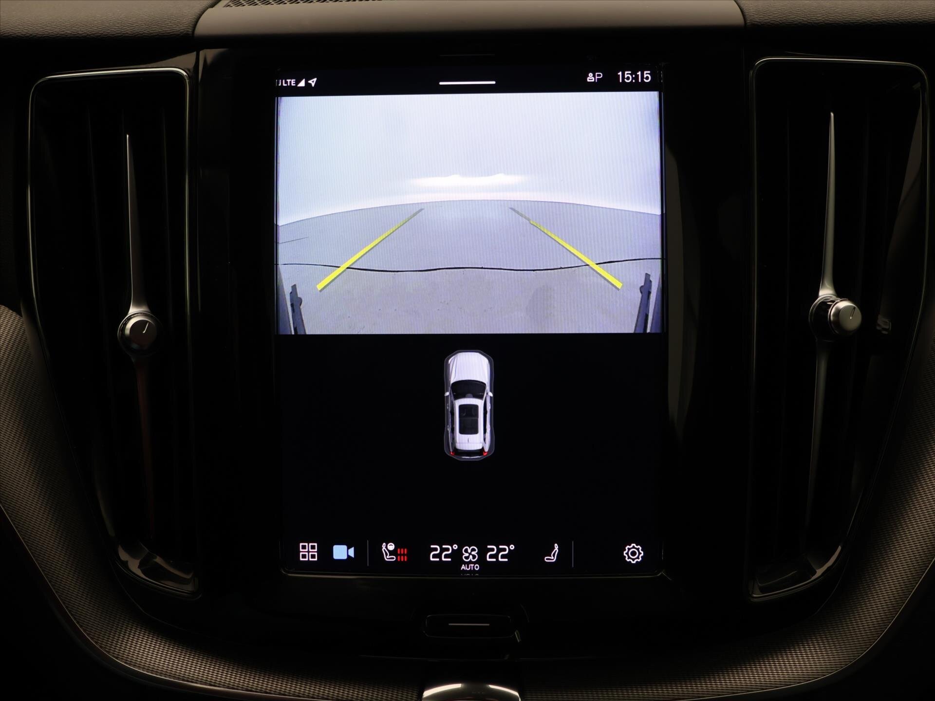 Volvo XC60 SUV / Terénní 2,0 l 173 kw