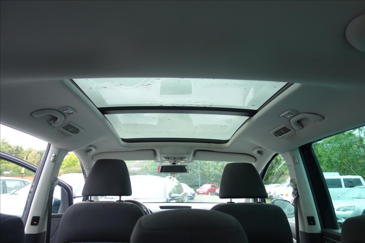 Volkswagen Sharan MPV 2,0 l 100 kw