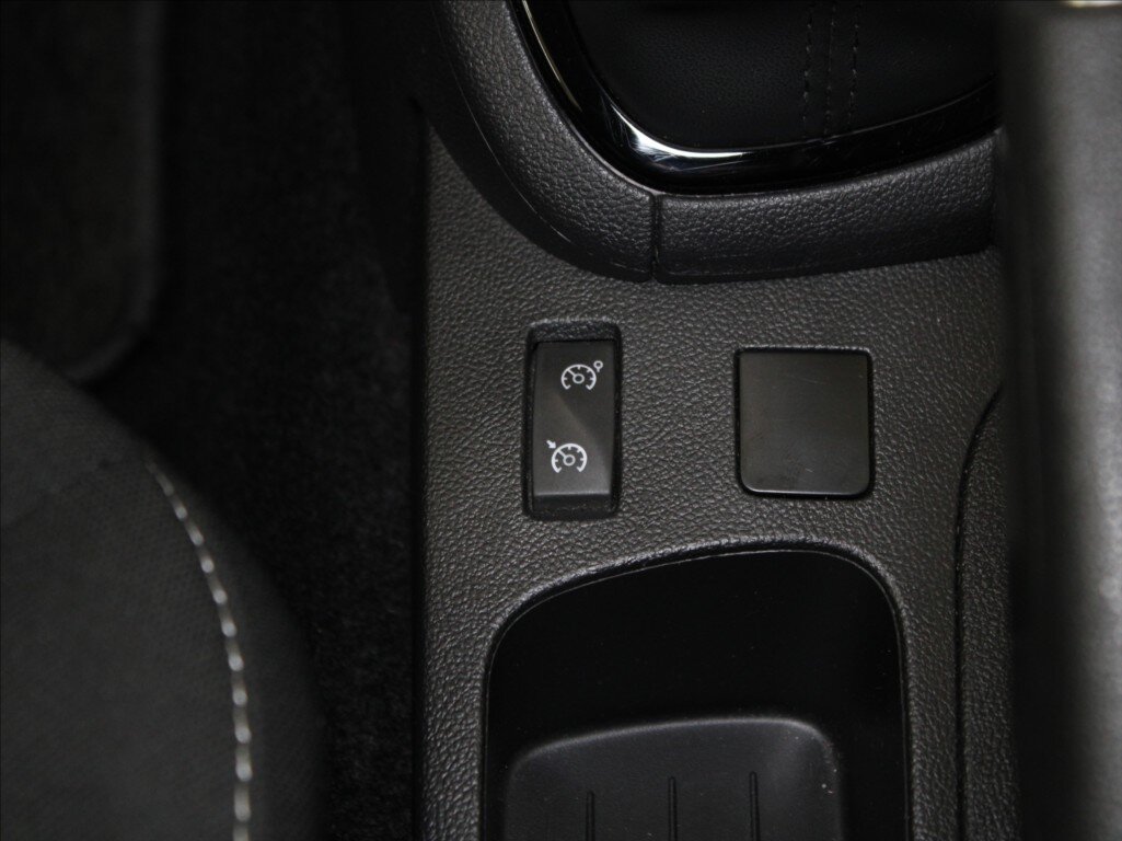 Renault Clio Kombi 898,0 56 kw