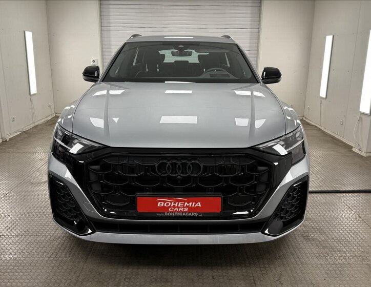 Audi Q8 SUV 3,0 l 210 kw