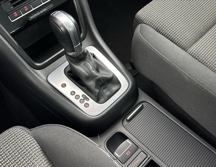 Volkswagen Sharan MPV 2,0 l 103 kw