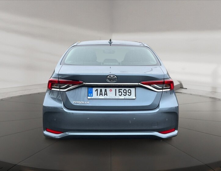 Toyota Corolla Sedan / Limuzína 1,5 l 92 kw