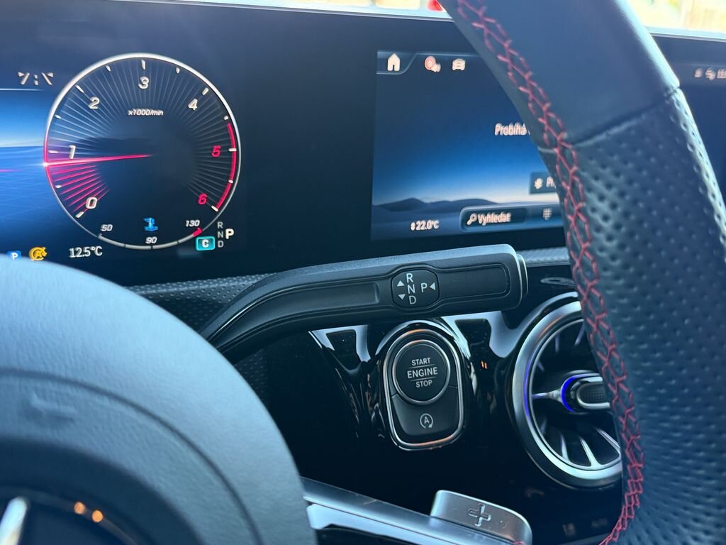 Mercedes-Benz CLA Sedan / Limuzína 2,0 l 110 kw