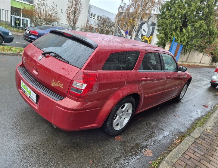 Dodge Magnum Kombi 2,7 l 142 kw