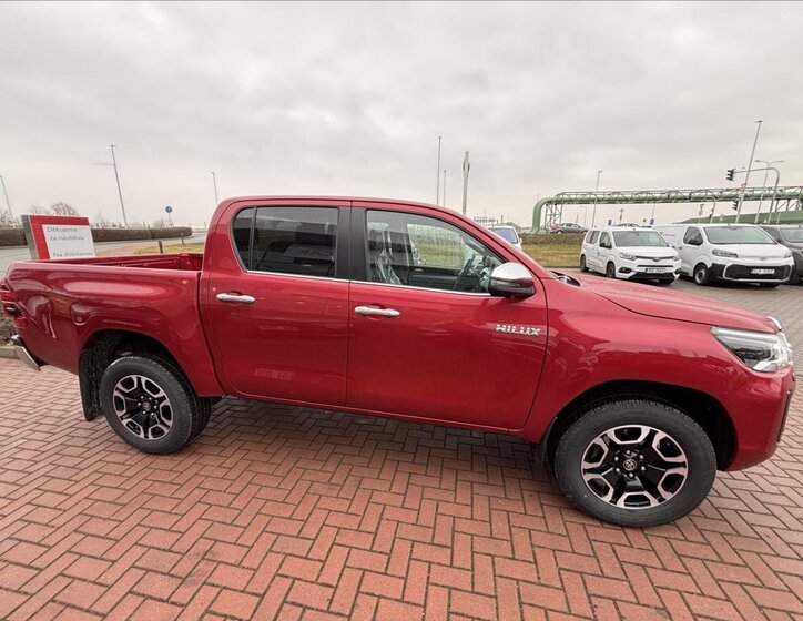 Toyota Hilux Pick-up 2,8 l 150 kw