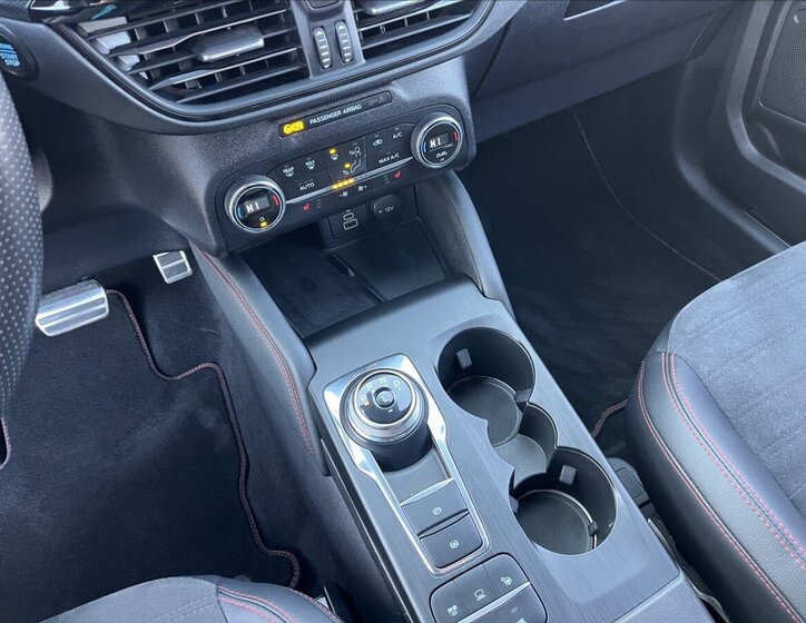 Ford Kuga SUV / Terénní 2,5 l 165 kw