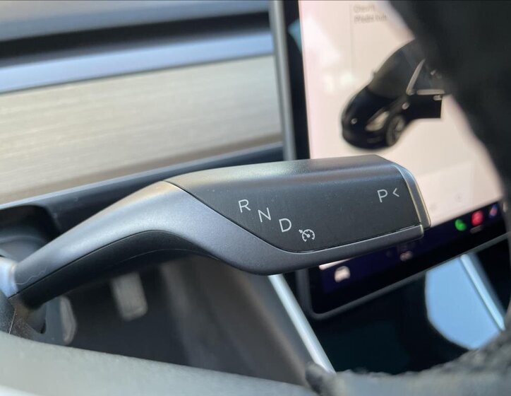 Tesla Model 3 Sedan 0,0 239 kw