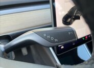 Tesla Model 3 Sedan 0,0 239 kw