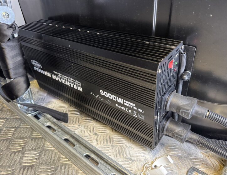 Volkswagen Transporter Skříň 2,0 l 110 kw