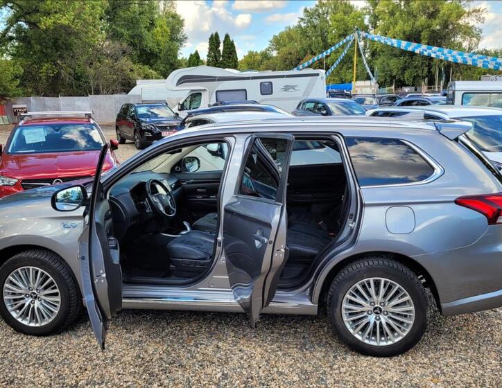 Mitsubishi Outlander 17