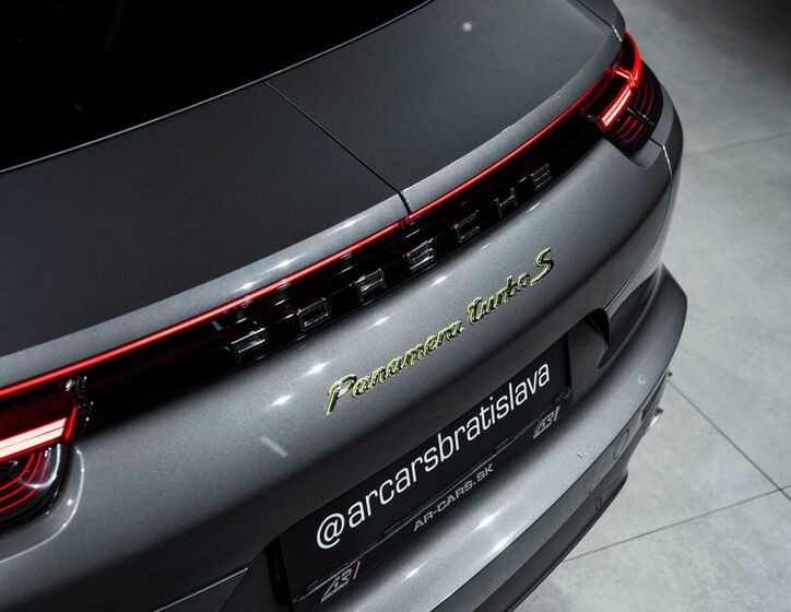 Porsche Panamera 24