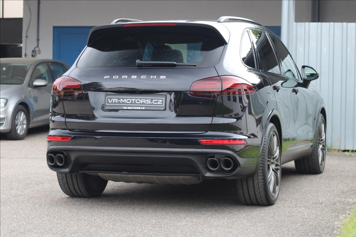 Porsche Cayenne SUV 4,1 l 283 kw