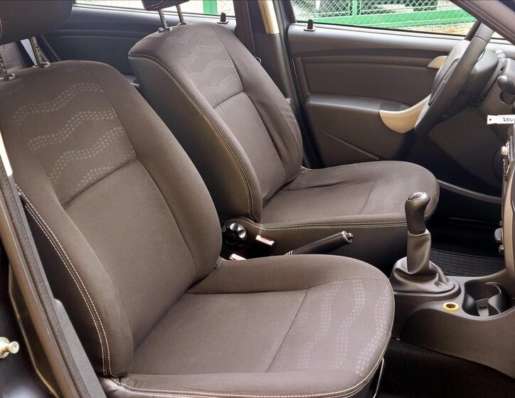 Dacia Sandero Hatchback 1,6 l 62 kw