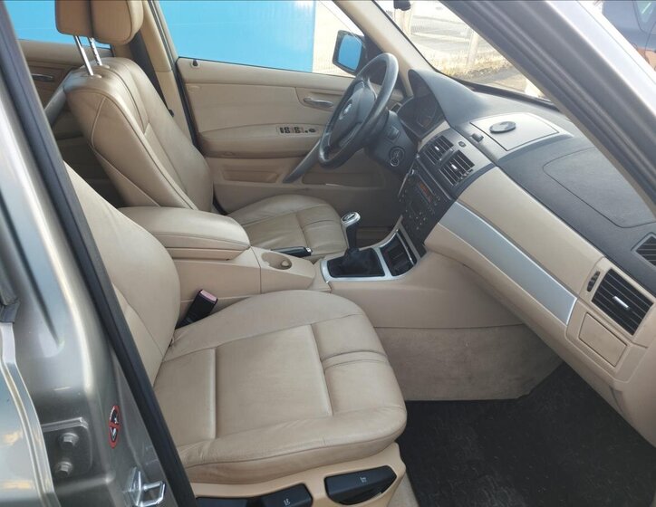 BMW X3 SUV / Terénní 2,0 l 130 kw