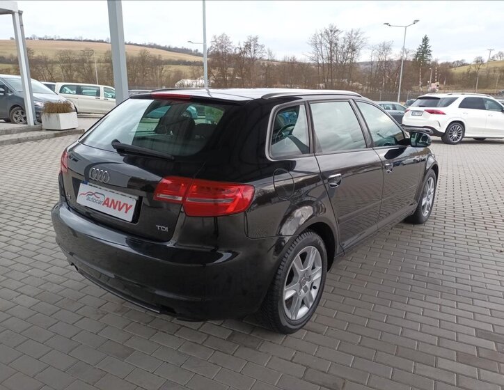 Audi A3 Hatchback 1,6 l 77 kw