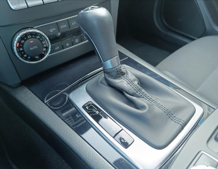 Mercedes-Benz Třídy C Kupé 2,1 l 150 kw