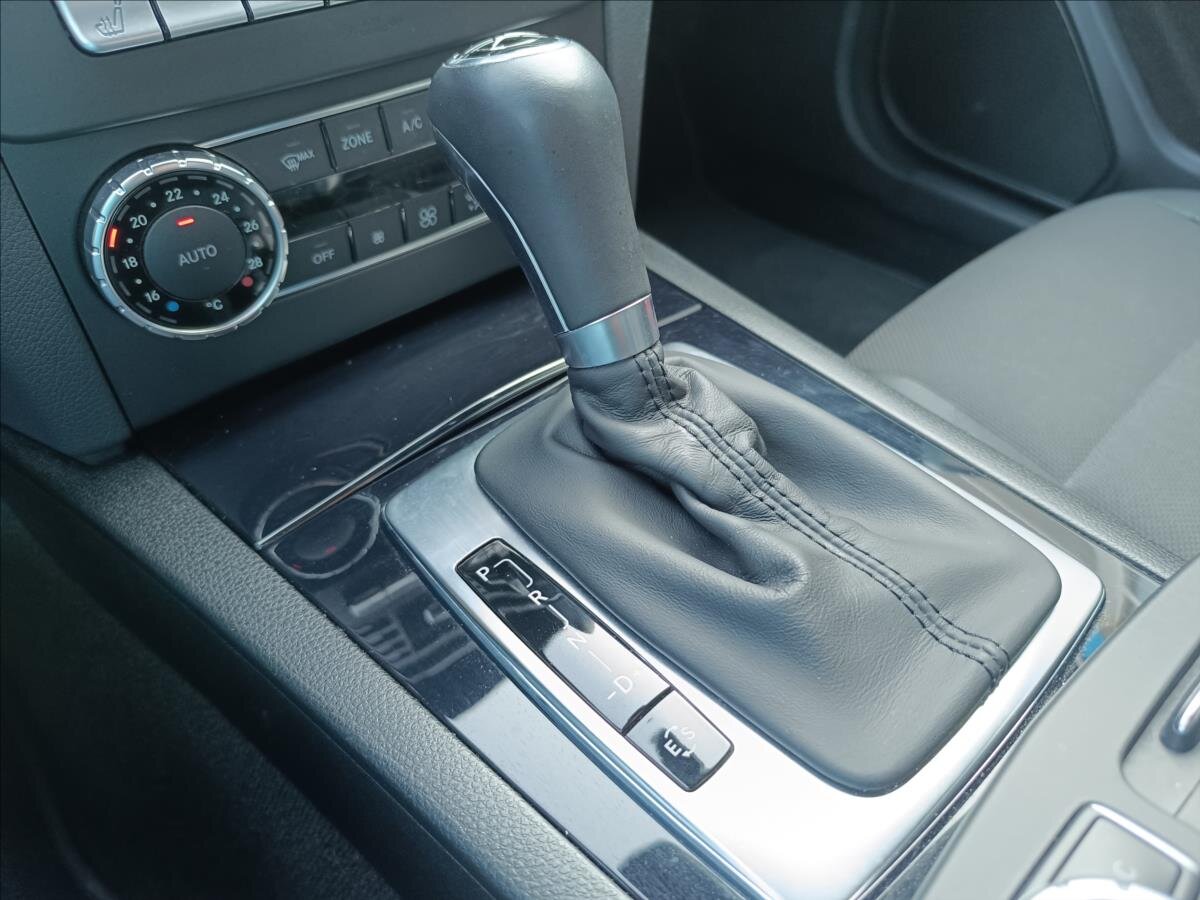 Mercedes-Benz Třídy C Kupé 2,1 l 150 kw